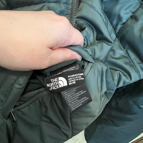 Womens the Northface reversible jacket - Picture 2 of 5